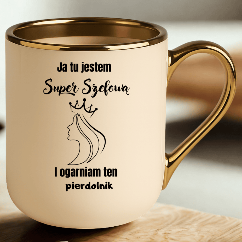 Śmieszny kubek do biura – dla szefowej: super szefowa, ogarniam ten pierdolnik