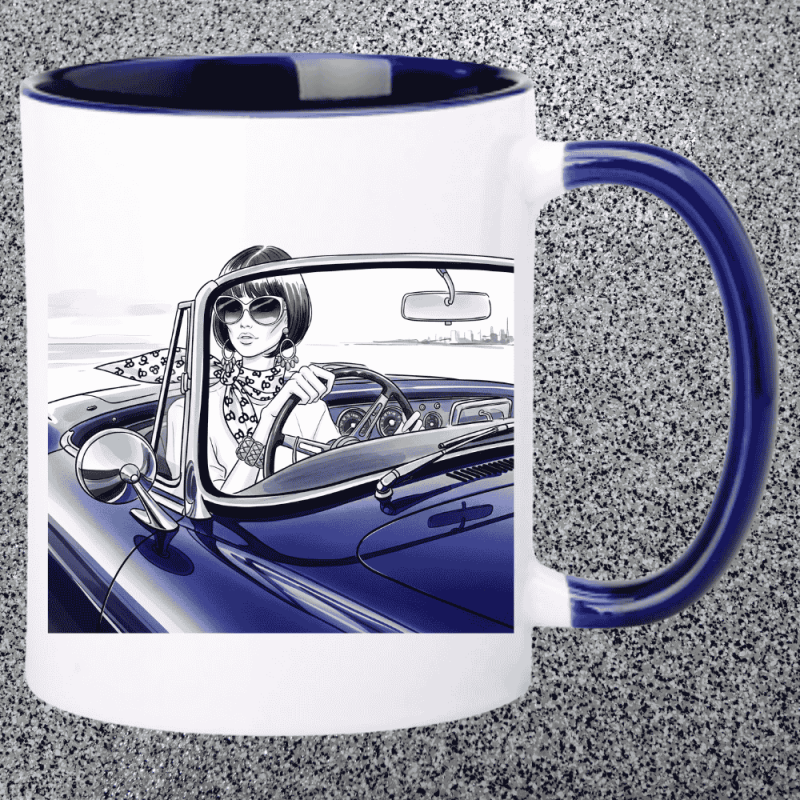 Kubek z nadrukiem kobieta za kierownicą, elegancka ilustracja, idealna dla fanek motoryzacji