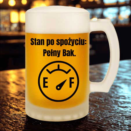 Kufel do piwa dla kierowców z napisem „Stan po spożyciu. Pełny bak” – śmieszny prezent motoryzacyjny