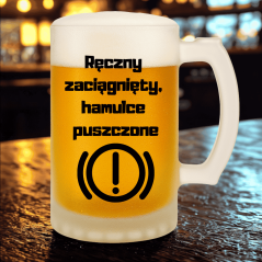Kufel dla niego – "Ręczny zaciągnięty, hamulce puszczone", śmieszny motoryzacyjny gadżet
