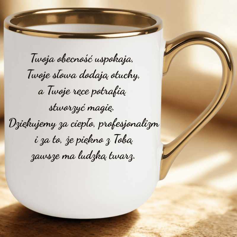 Miła niespodzianka dla kosmetyczki/fryzjerki kubek z wybranym projektem Miła niespodzianka dla kosmetyczki/fryzjerki kubek z wybranym projektem