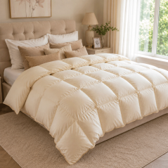 Kołdra z pierza 200x220 – wygodna dla dwojga, naturalne pierze 2,8 kg